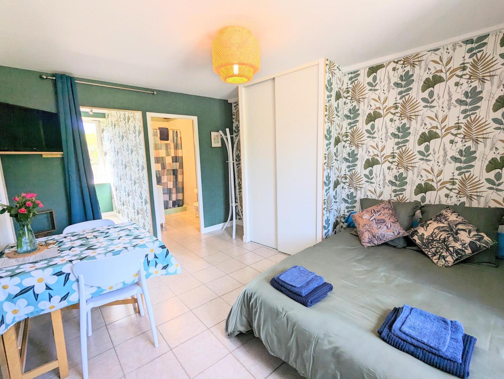 Studio Silhem Saint-Germain-les-Belles Ngoại thất bức ảnh
